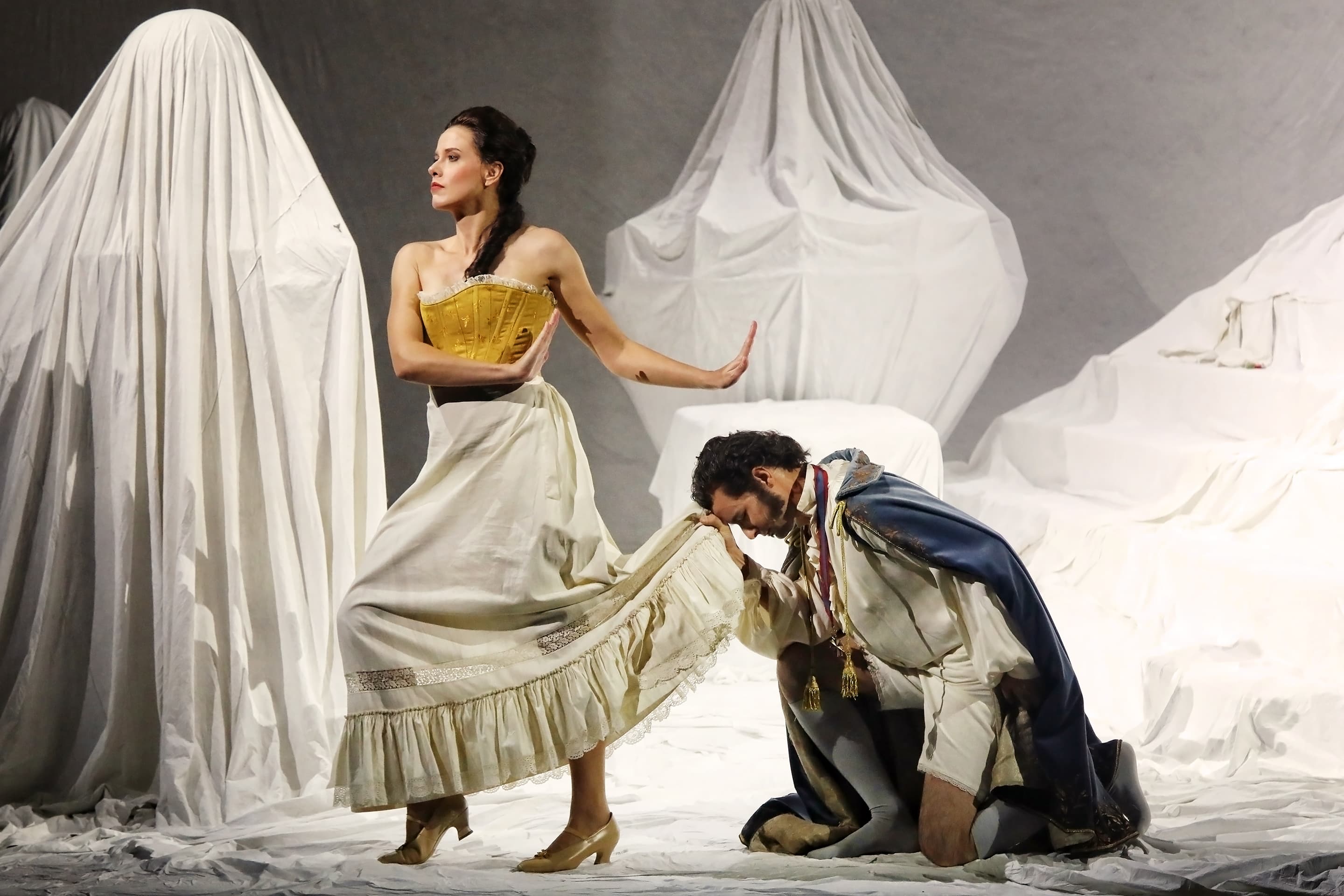 Sian Sharp as Marchesa Melibea in Il Viaggio a Reims, Opera Australia